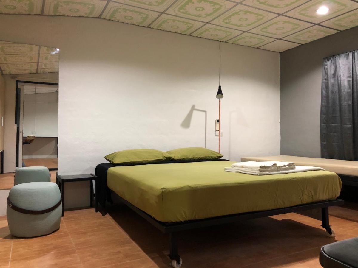 Wassana Sitdharma Guesthouse Trang Ngoại thất bức ảnh