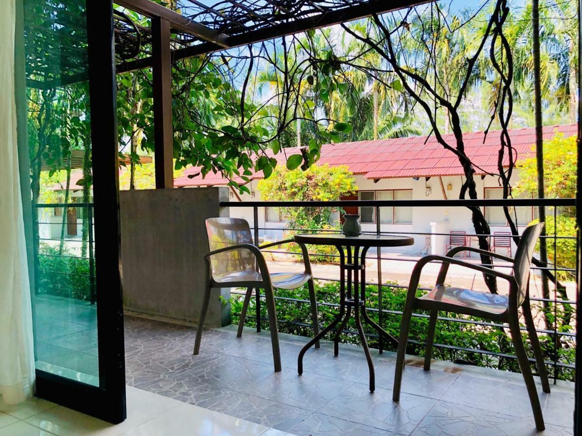 Wassana Sitdharma Guesthouse Trang Ngoại thất bức ảnh